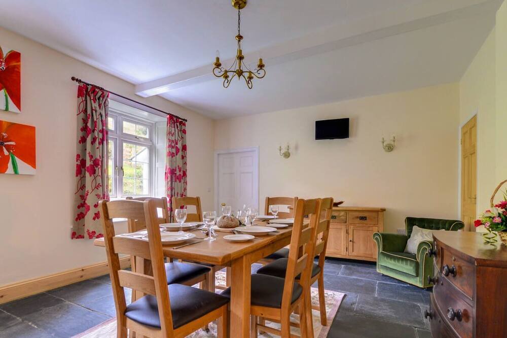 Photo of Others in Derwenlas