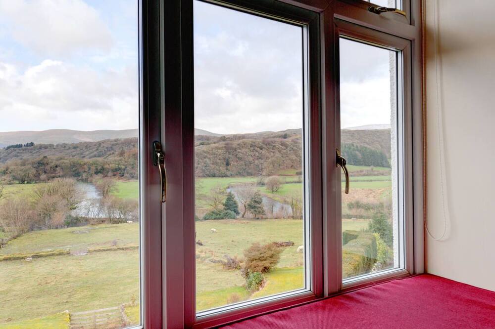 Photo of Others in Derwenlas