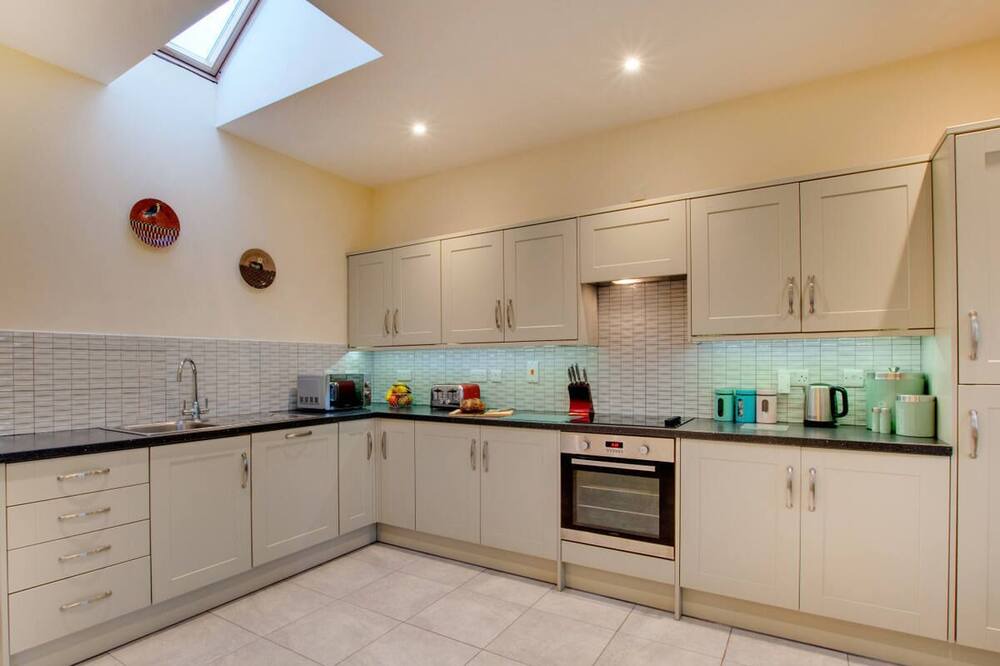 Photo of Kitchen in Llansantffraed