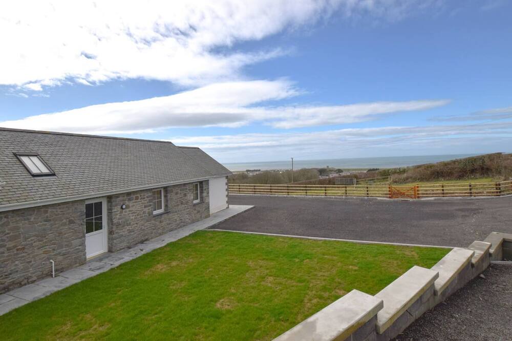 Photo of Outdoor in Llansantffraed