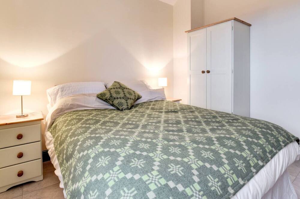 Photo of Bedroom in Llansantffraed