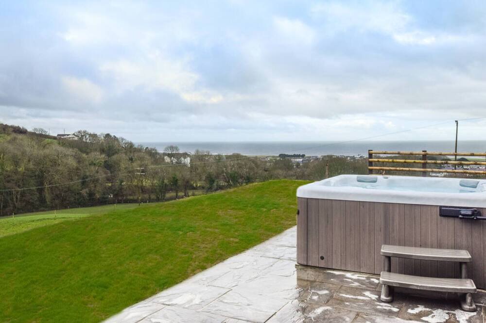 Photo of Outdoor in Llansantffraed