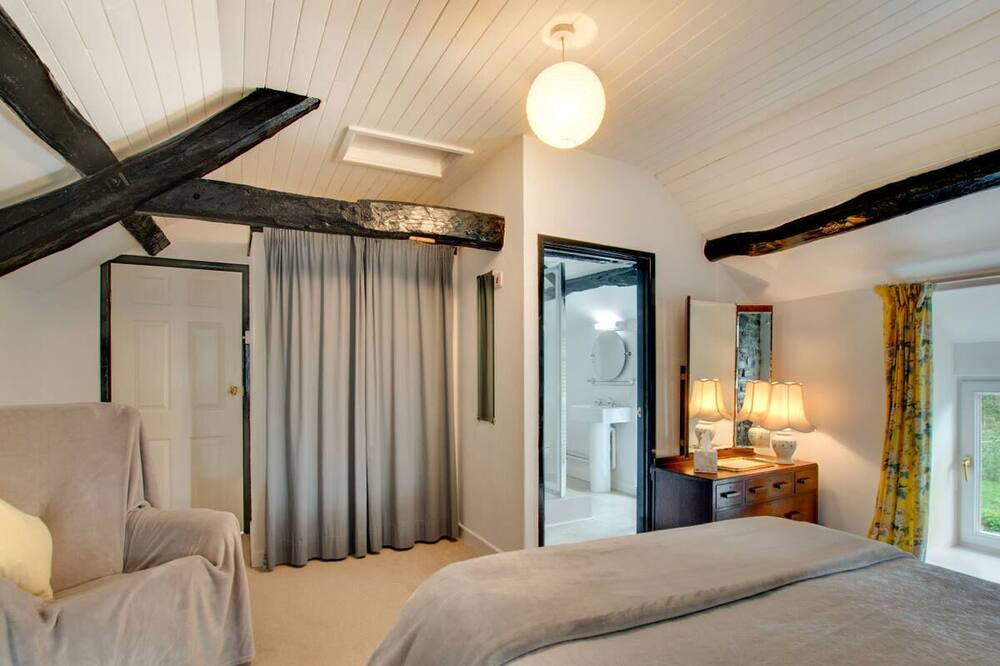 Photo of Bedroom in Llangeler