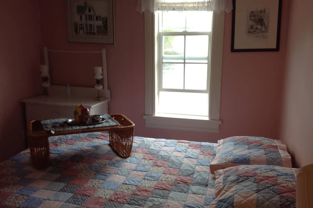 Photo of Bedroom in Rencontre East