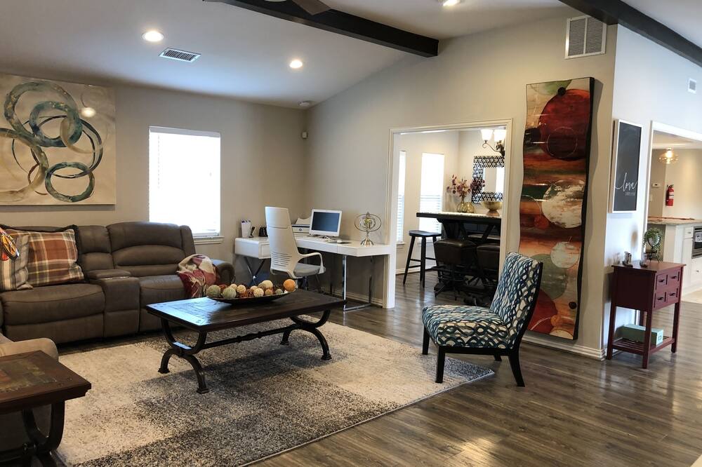 Photo of Livingroom in DeSoto