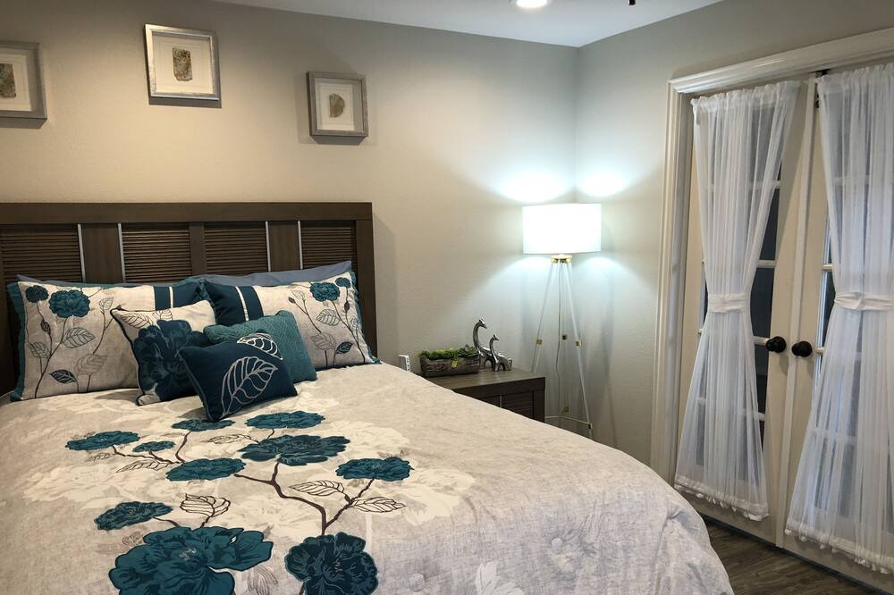 Photo of Bedroom in DeSoto