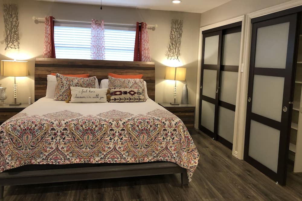Photo of Bedroom in DeSoto