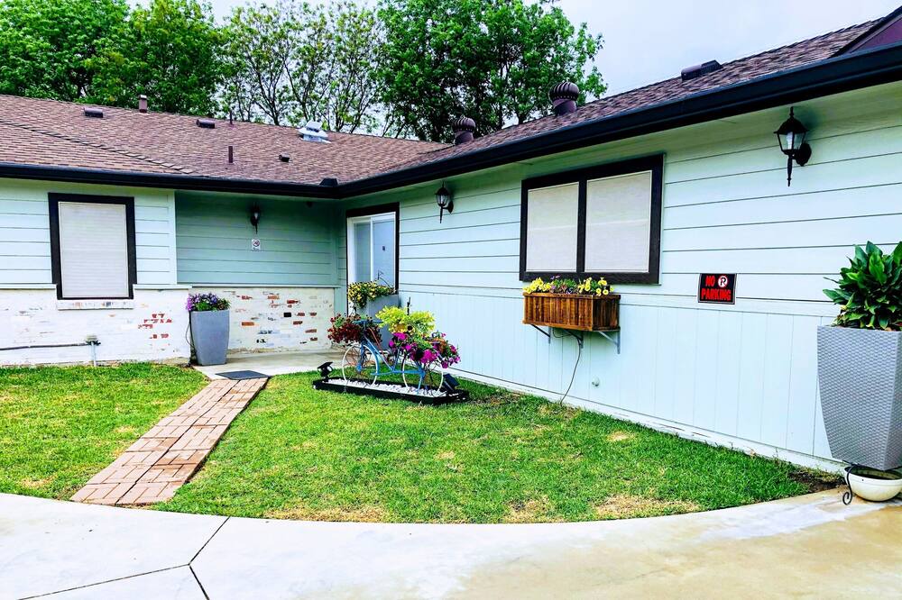 Photo of Outdoor in DeSoto