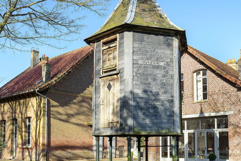 Photo of Outdoor in Aigneville