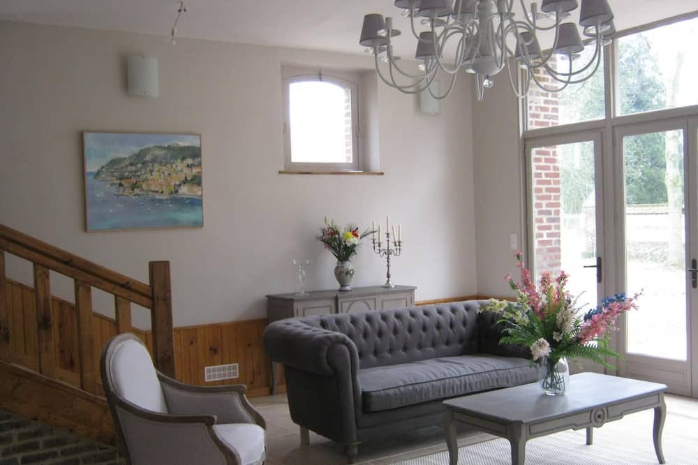 Photo of Livingroom in Aigneville