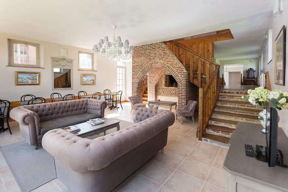 Photo of Livingroom in Aigneville