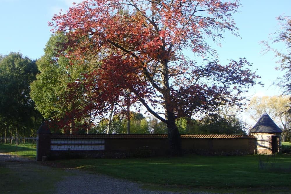 Photo of Outdoor in Aigneville