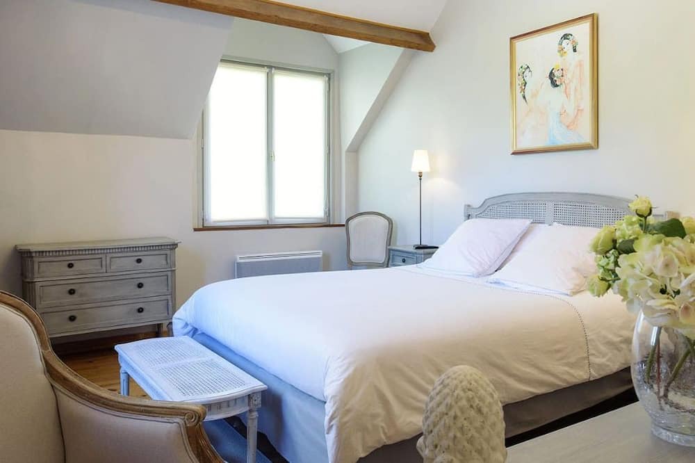 Photo of Bedroom in Aigneville