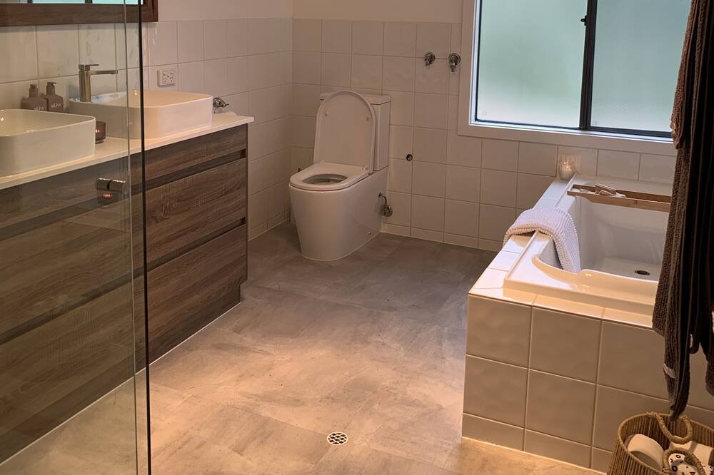 Photo of Bathroom in Willunga South