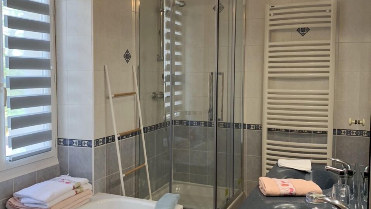 Photo of Bathroom in Saonnet