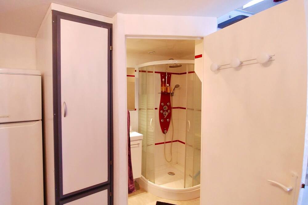 Photo of Bathroom in Vouvray
