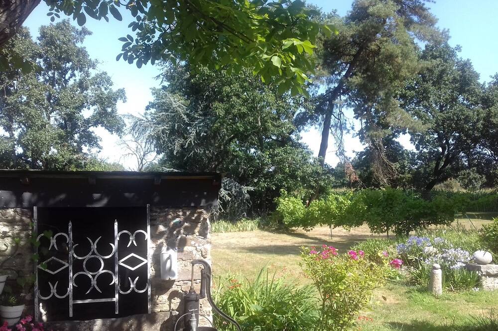 Photo of Outdoor in Saint-Omer-de-Blain