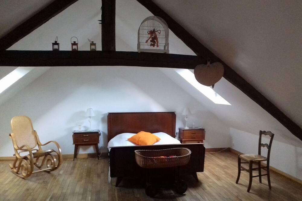 Photo of Bedroom in Saint-Omer-de-Blain