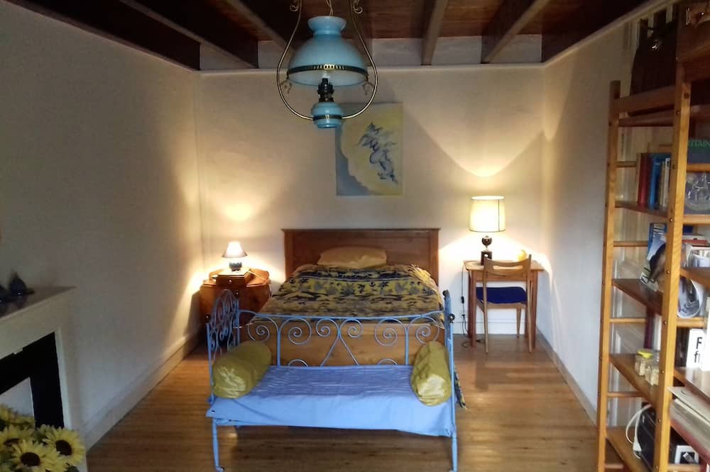 Photo of Bedroom in Saint-Omer-de-Blain