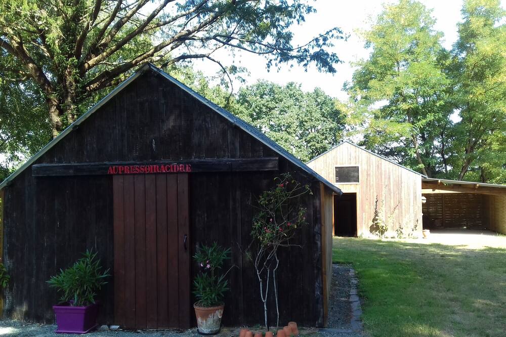 Photo of Outdoor in Saint-Omer-de-Blain
