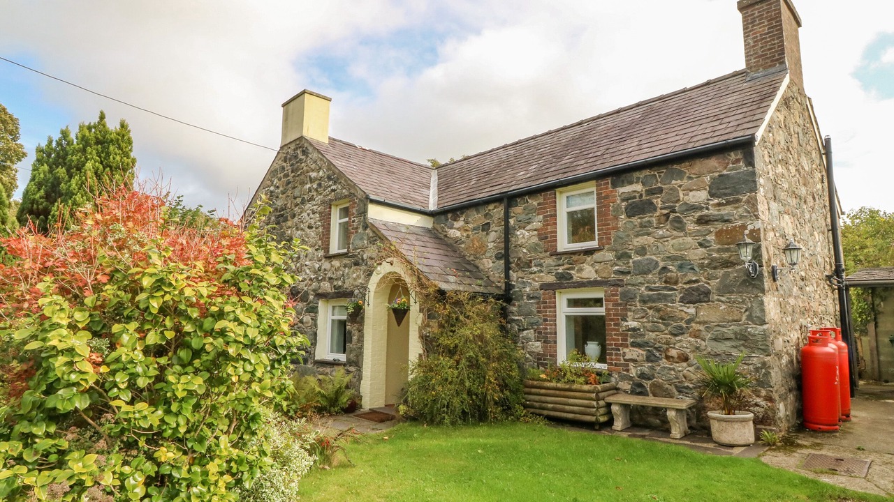 Photo of Others in Groeslon