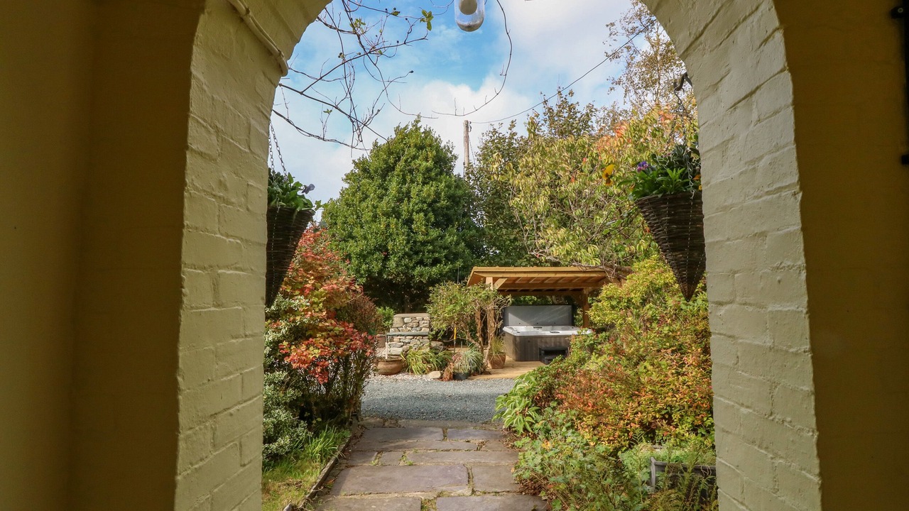 Photo of Others in Groeslon