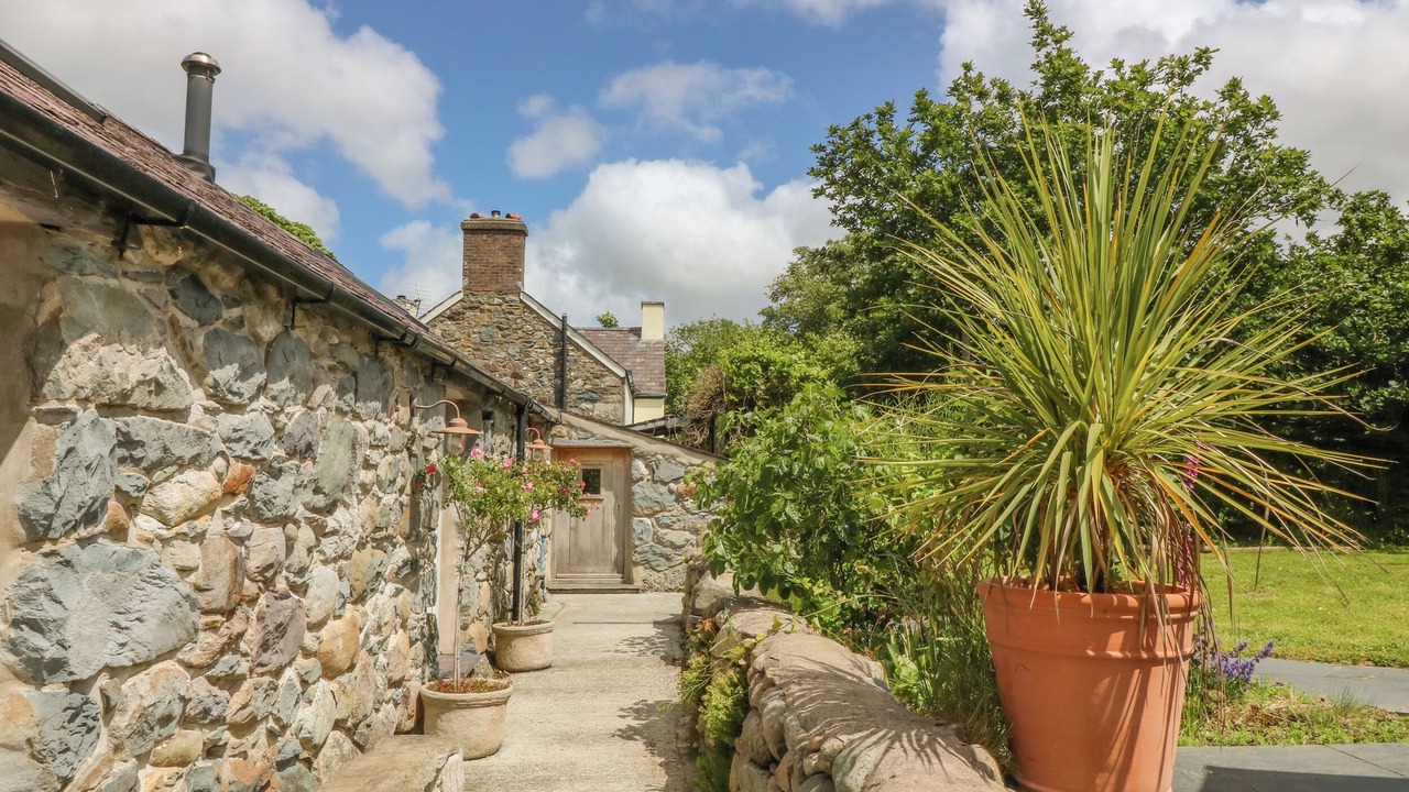 Photo of Others in Llandwrog