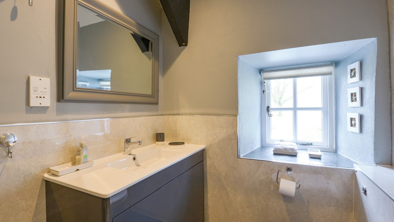 Photo of Bathroom in Blisland