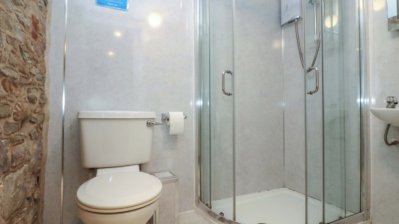 Photo of Bathroom in Littleham