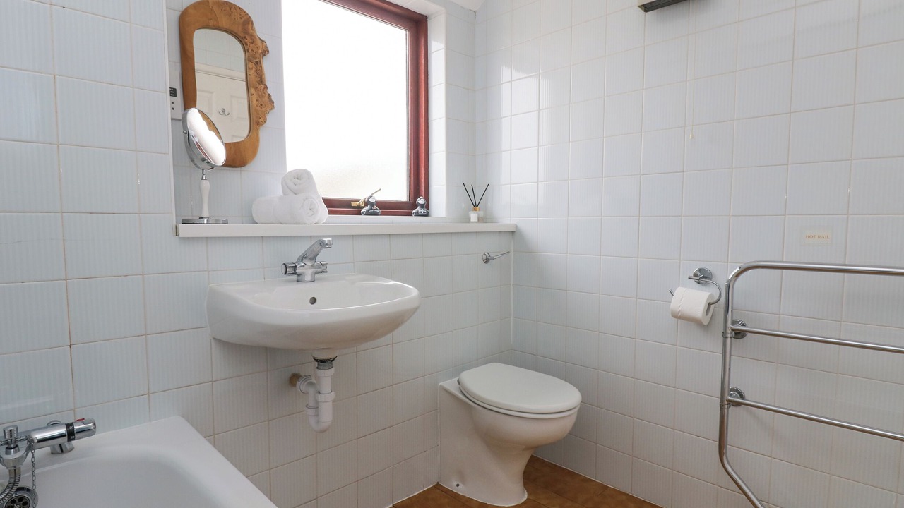 Photo of Bathroom in Mylor Churchtown