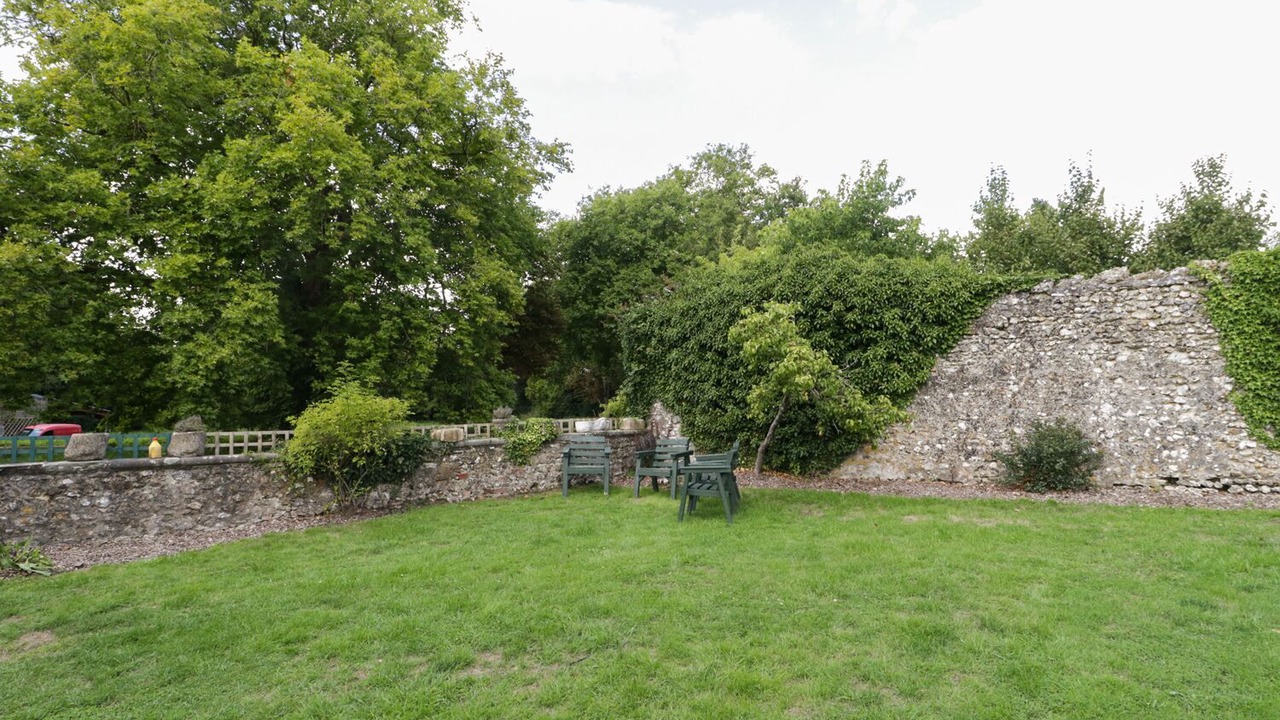 Photo of Others in Maiden Newton