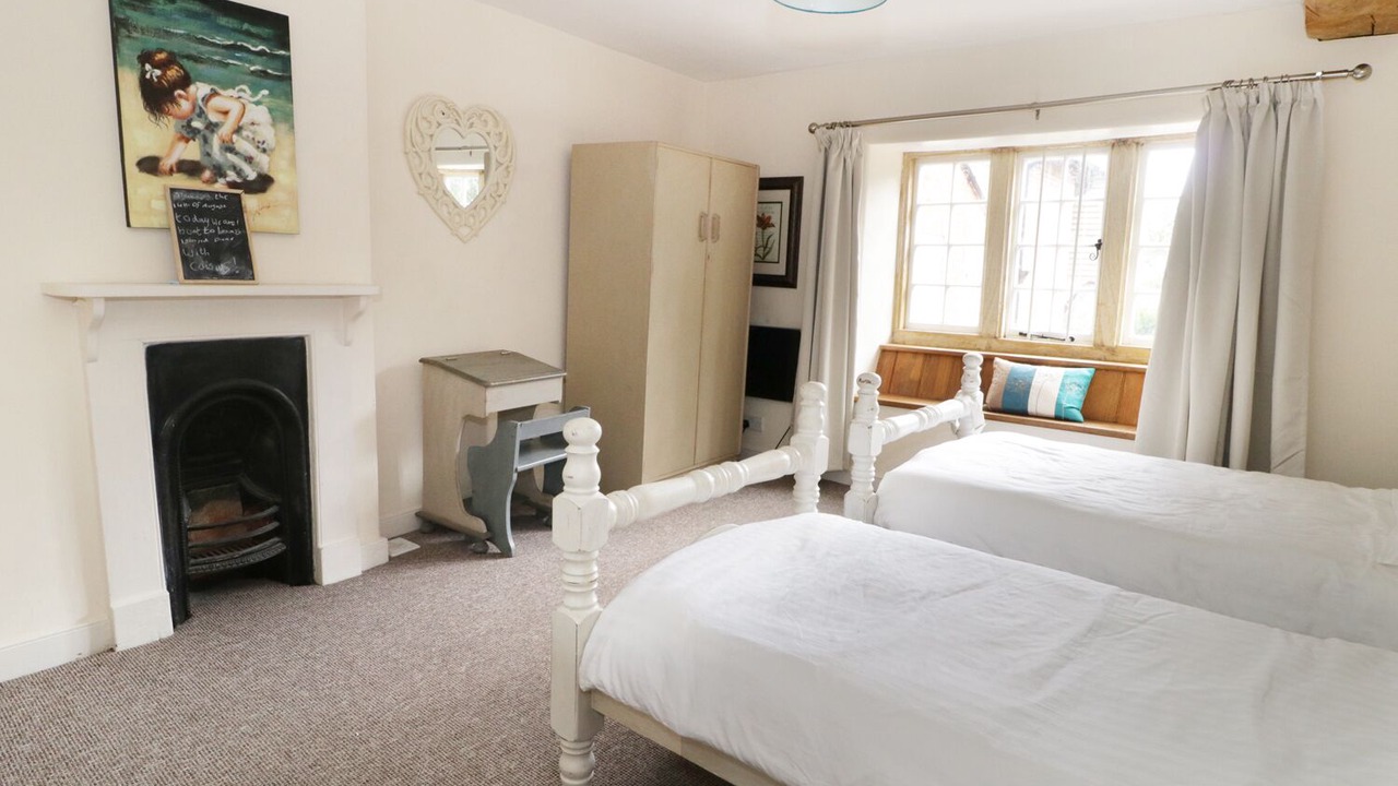 Photo of Others in Maiden Newton