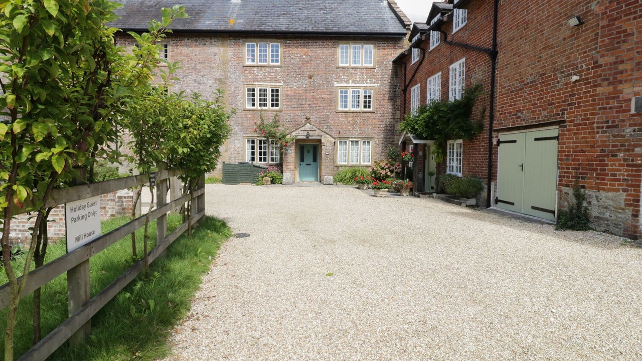 Photo of Others in Maiden Newton