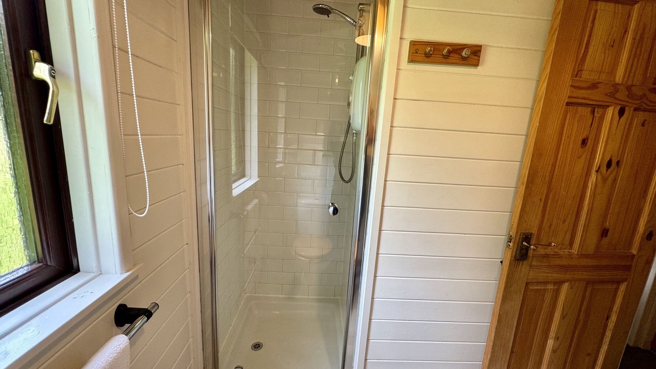 Photo of Bathroom in Helford Passage