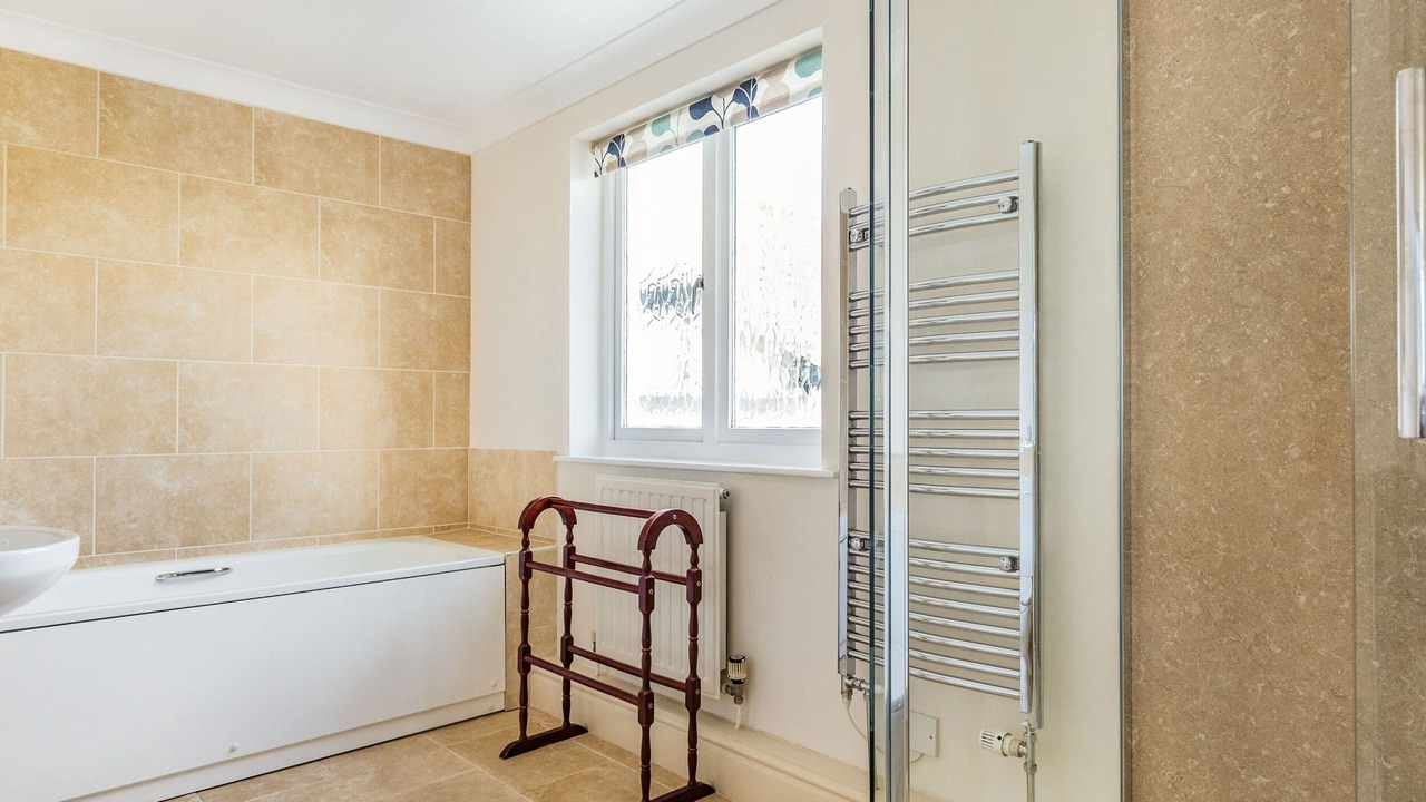 Photo of Bathroom in Tintagel