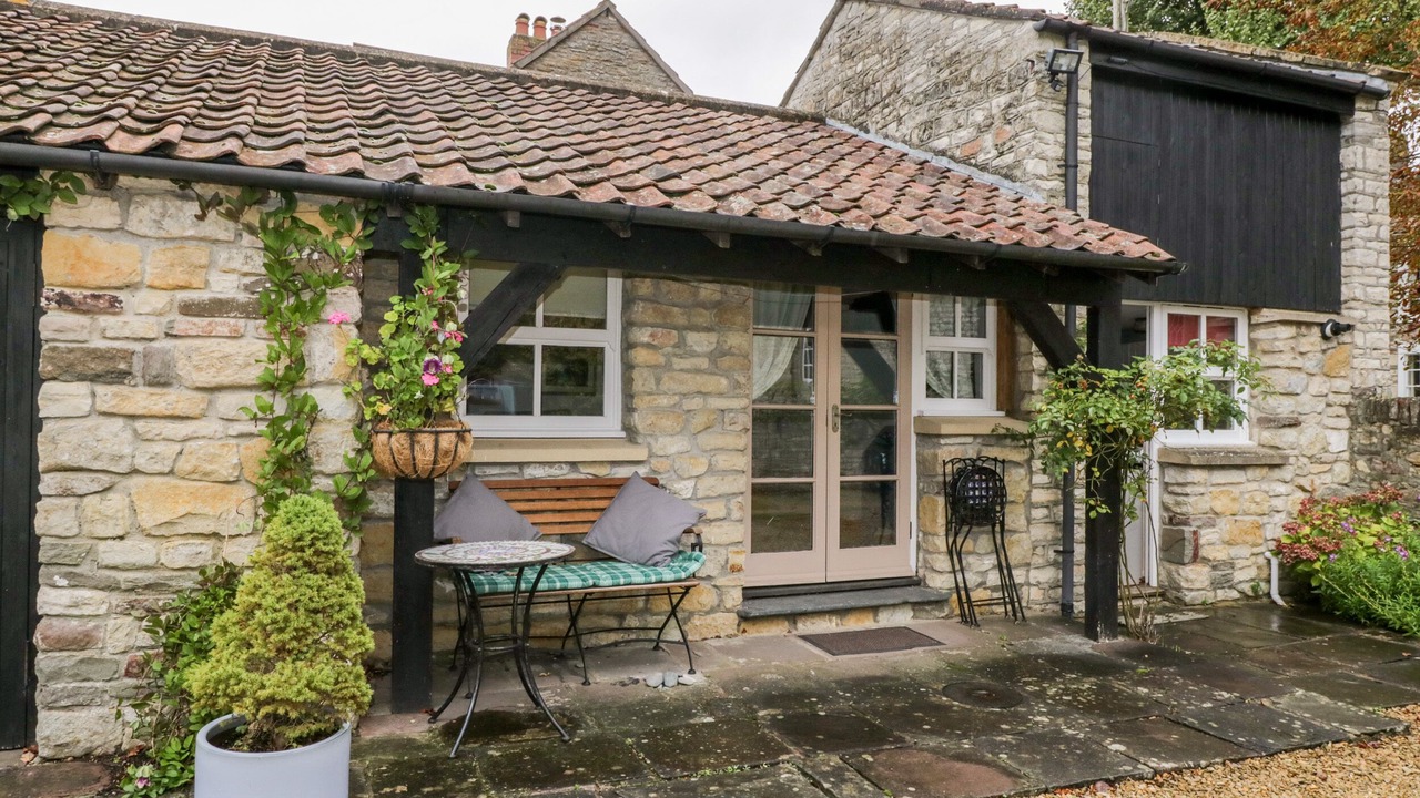 Photo of Outdoor in Bitton