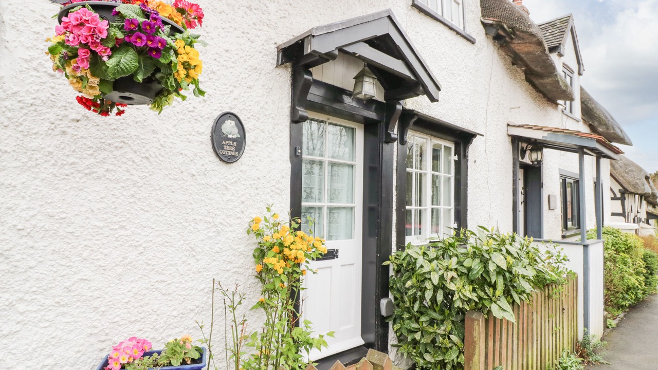 Photo of Buildings in Harvington