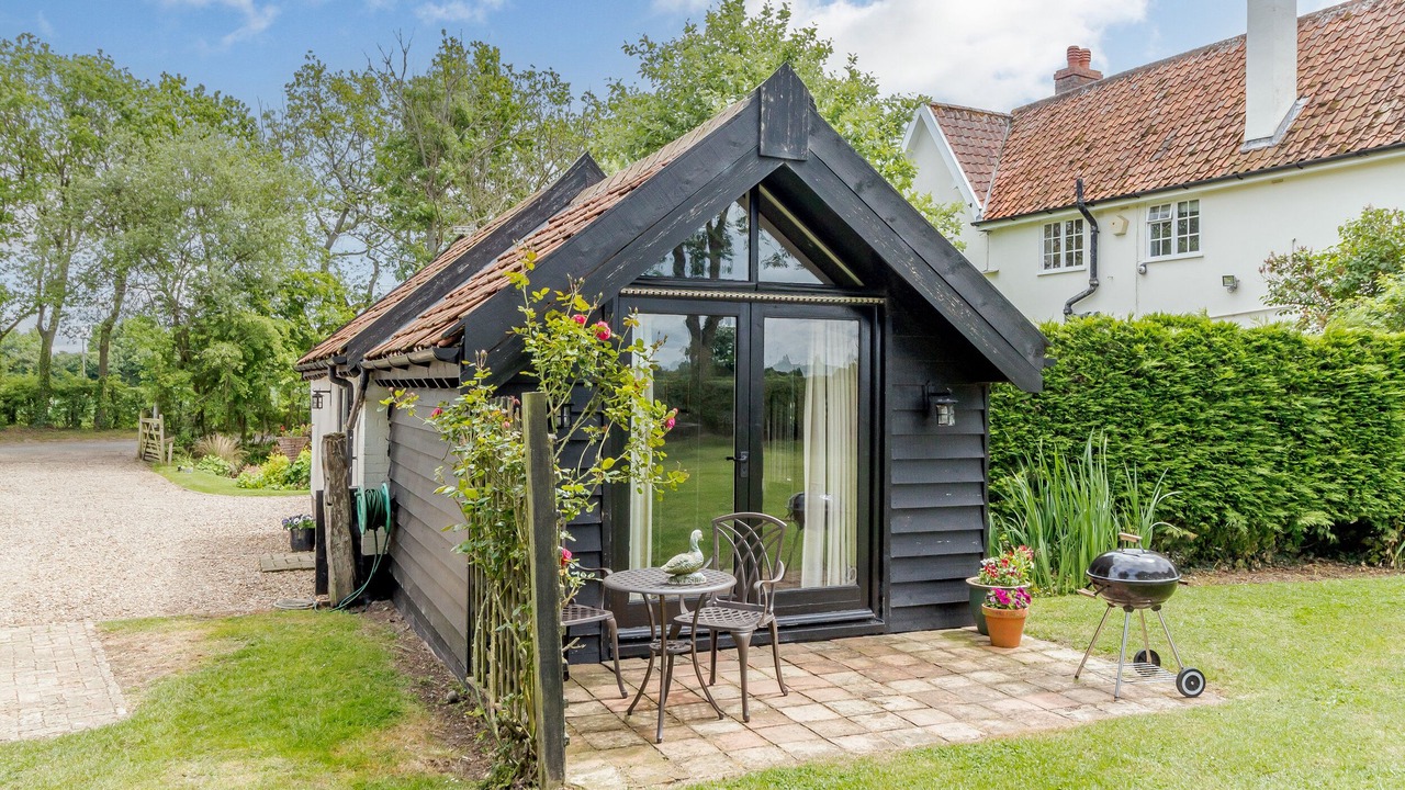 Photo of Patio Balcony in Pulham Market