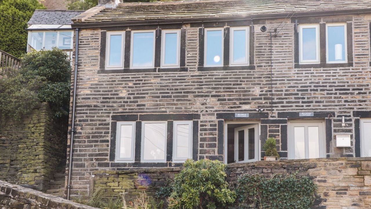 Photo of Buildings in Hepworth