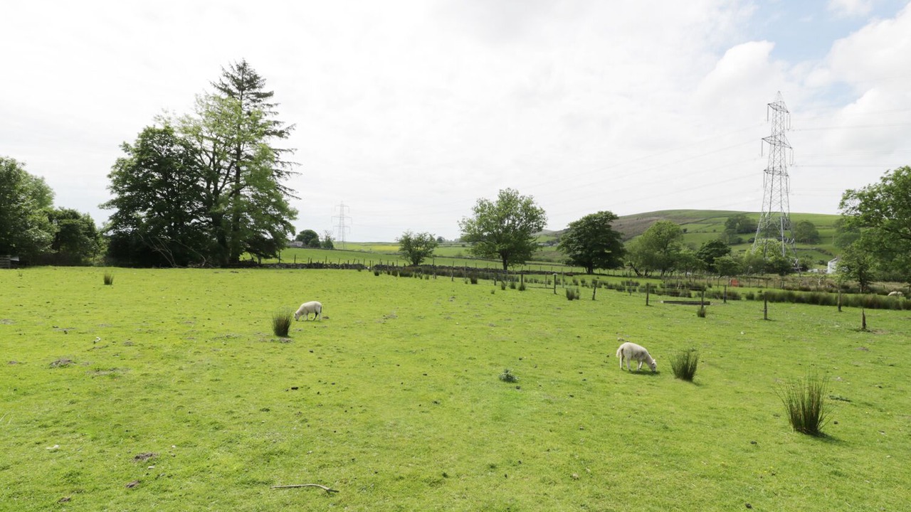 Photo of Others in Llanllyfni