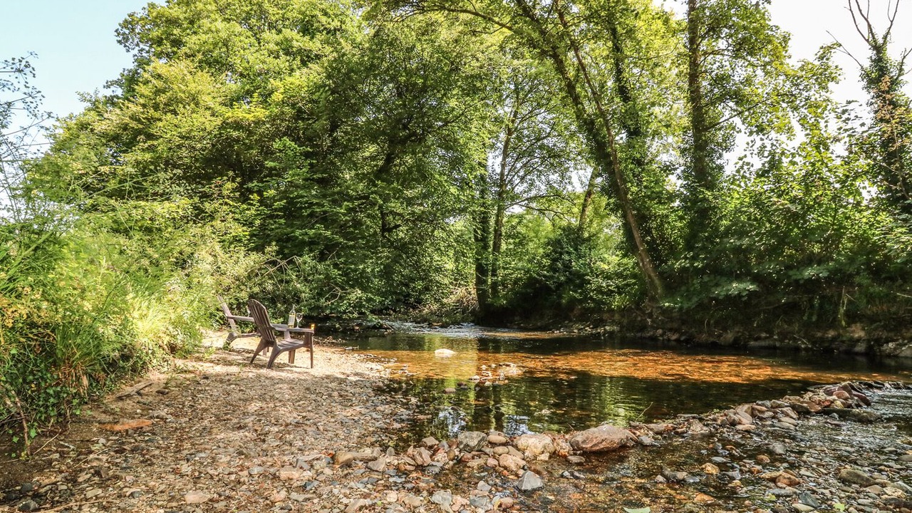 Photo of Others in Loddiswell