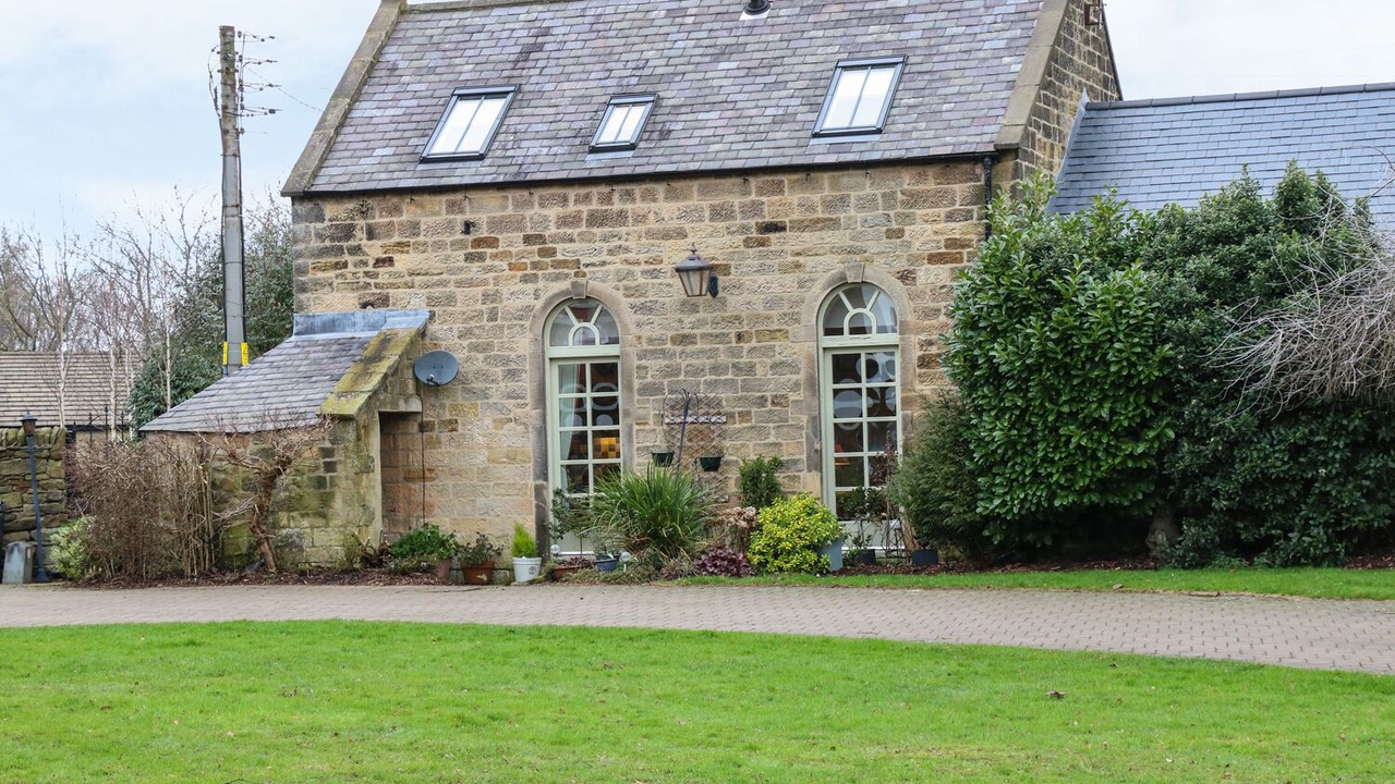 Photo of Outdoor in Clay Cross