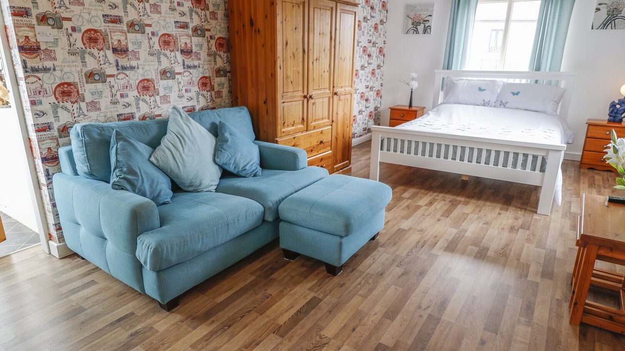 Photo of Others in Newton Ferrers