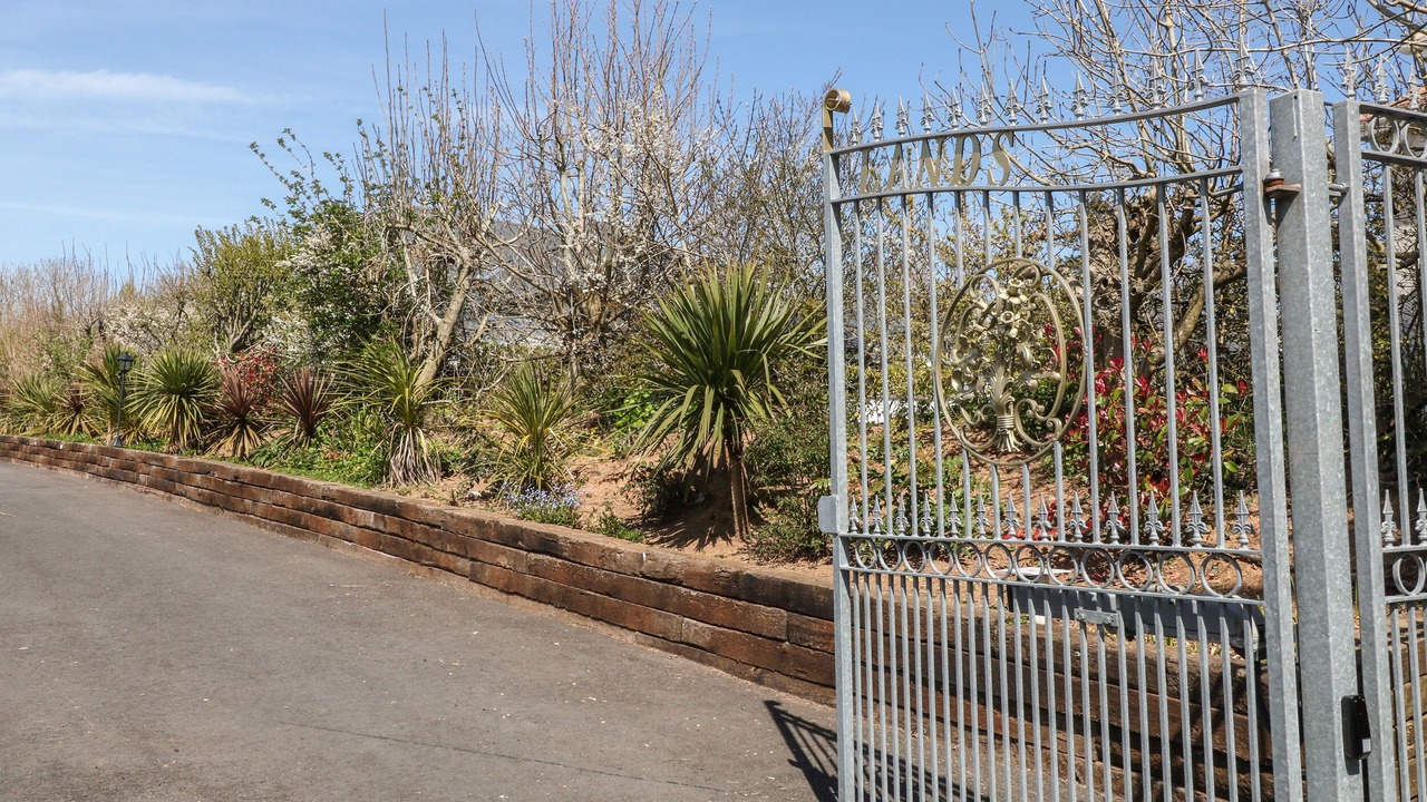 Photo of Others in Newton Ferrers