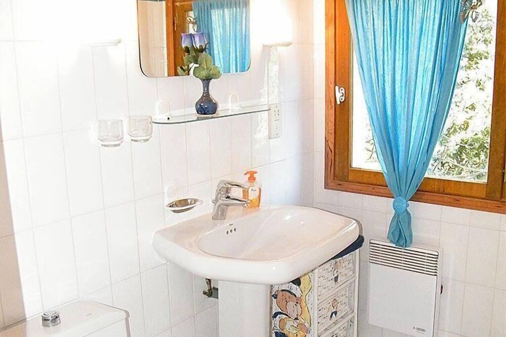Photo of Bathroom in Palaja