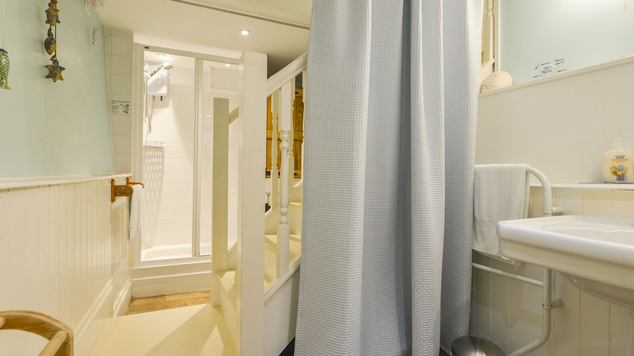 Photo of Bathroom in Kingsand