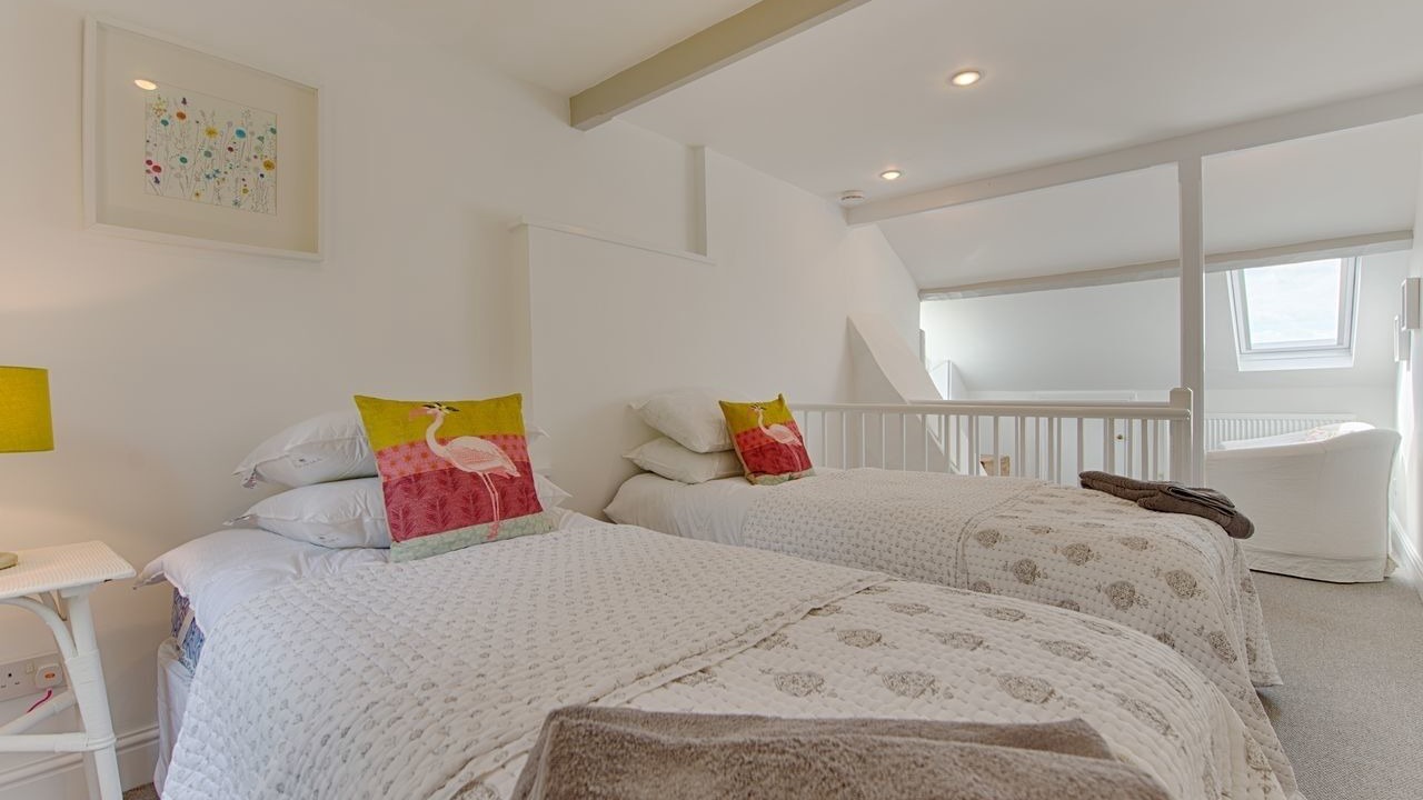 Photo of Others in Lympstone