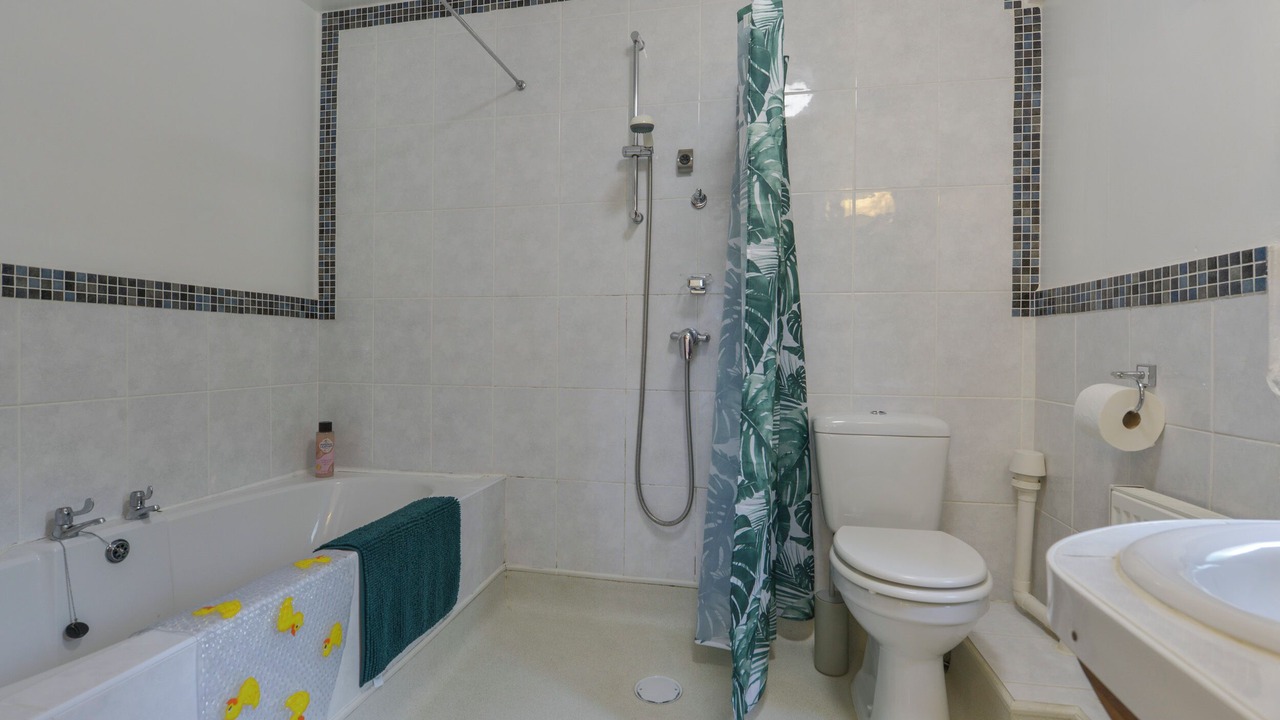 Photo of Bathroom in Yelverton