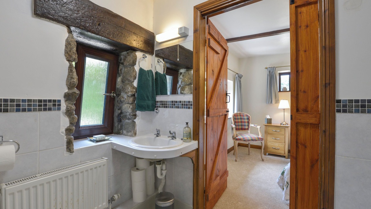 Photo of Bathroom in Yelverton