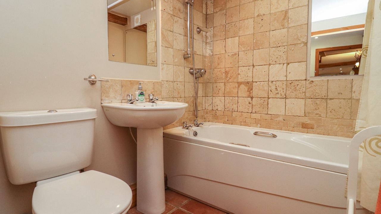 Photo of Others in Bromsash